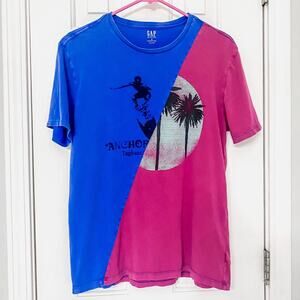 GAP • Surfer Surfing Blue + Pink Split Color-block Short Sleeve Graphic Tee